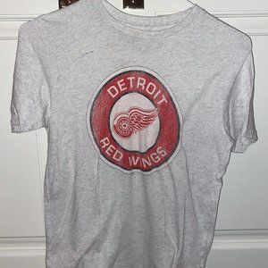 Vintage light grey Detroit Redwings t-shirt